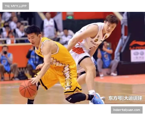 杨瀚森表现抢眼拿下4分6篮板 库里15分带领勇士半场落后开拓者5分 杨瀚森表现抢眼拿下4分6篮板 库里15分带领勇士半场落后开拓者5分